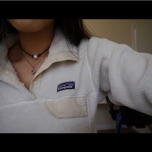 White cream Patagonia retool pullover fuzzy xs